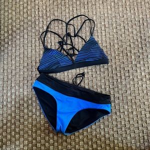 Lululemon Tidal Flow Twisted Dune Harbor Swim Set